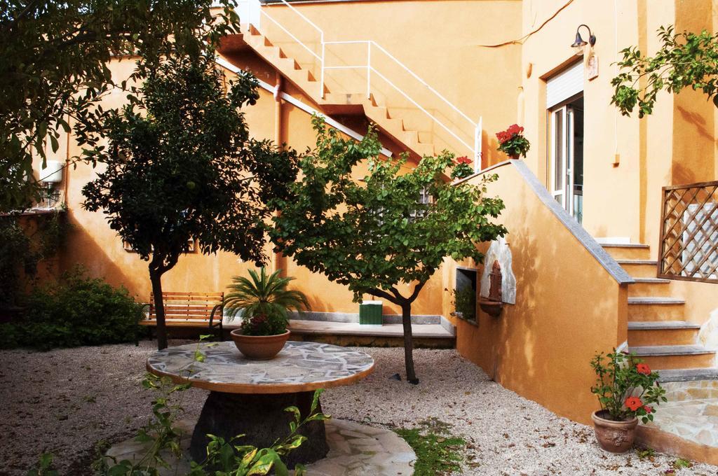 Il Giardinetto Guest House Civitavecchia Exterior foto